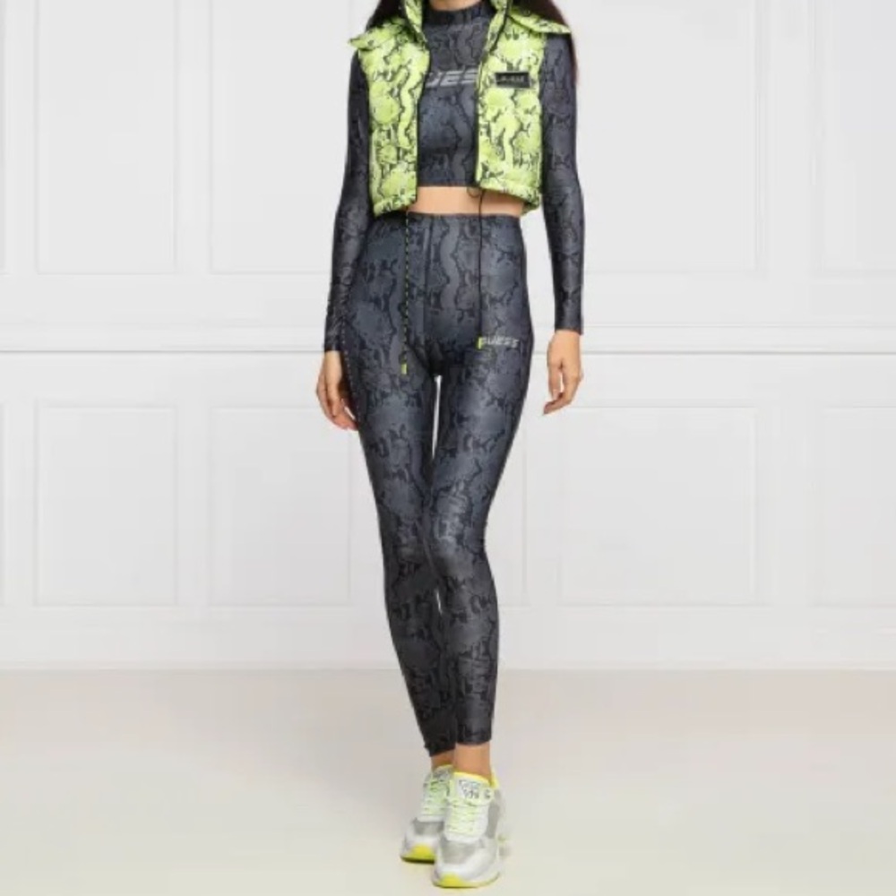 NWT Guess Active Gray/Black Animal Print‎ Crop Top and Leggings Set Size Small